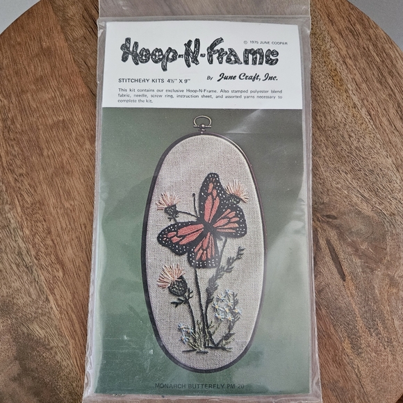 Butterfly June Craft Inc 70s Stitchery Kit Hoop N Frame NWOT Sealed - Picture 4 of 10